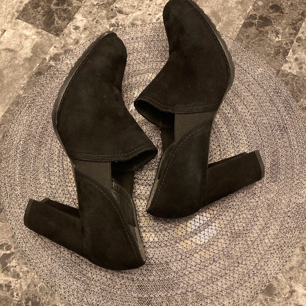 Stuart Weitzman Black Chunky Heel Suede Pump Spain Career Event Woman Size 8.5 - Picture 4 of 12